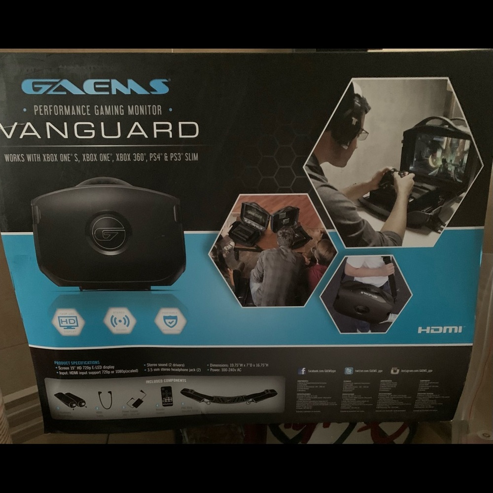 Gaming monitor (great for traveling)